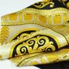 Mode-beroemde stijl 100% zijden sjaals voor dames en heren effen kleur goud zwart nek print zachte mode sjaal vrouwen zijden sjaal Squ285P