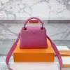 Diseñador Totes Monedero Bolsos de hombro de lujo Bolsos Bolsos de alta calidad Cuero genuino Nylon Bestseller Mujeres Bolsa de cosméticos Tote Messager Crossbody W140 1978 05