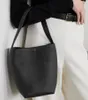 봄 저녁 가방 2022 줄 N/S 공원 중간 크기 Cowhide Classic Tote