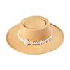 Women White Fedora Pork Pie Hat Felt Wide Brim Vintage Top Hat with Pearl Belt Wide Brim Panama Trilby Cap Autumn winter