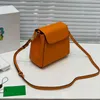 Bolsos de diseñador Diseñadores de lujo vintage bolso de mujer pequeño bolso de hombro gordo bolsos mensajero bandolera con solapa negro blanco naranja