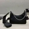 ショルダーバッグ高品質のナイロンハンドバッグベストセラーウォレット女性ファッションバッグクロスボディバッグホーボー財布