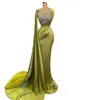 Lemon Green Satin Mermaid Prom Evening Dresses Sheer Mesh Top Sequin Beads Ruched Endast klänningar med Cape Wear Robe de Soriee6057151