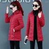 Jaqueta de inverno de parkas feminina casaco de capuz Causal Longo e grosso e quente algodão, algodão, tamanho de roupas femininas 6xlwomen's