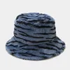 Berretti Autunno Inverno Pelliccia spessa Cappelli a secchiello per donna Uomo Giallo Nero Tigre a strisce Peluche caldo Cappello da pescatore Cappellini Hip Hop2437966