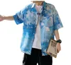 Мужчины переосмыслили рубашки с коротким рукавом голубые голубые облака полное печатное весенние мужские карманы хип -хоп карманы повседневная корейская винтажная рубашка уличная одежда блузки
