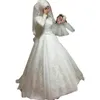 Blygsamma långa ärmar muslimska bröllopsklänningar med hijab bollklänning svep tåg juvel applikation vit golvlängd brud bröllop klänning arabisk gelinlik