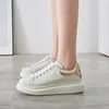 Scarpe bianche di design di lusso per donna Brand Design Sneaker grossa bianca Donna Vulcanize Shose Zapatillas Deporte New 35-45