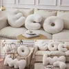 Nordic White Plush Throw Pillow Abstrakt Geometrisk Letter Form Fylld Soffa Stol Sits Velvet Kudde Heminredning 220406