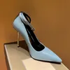 デザイナーヒールズデニムドレスシューズフォーレディングラグジュアリーメタルロック飾るバックルポイントトゥーポンプペンダントストリングの組み合わせ100％カウヒドゴールドヒール105mm高靴