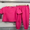 Diseñador Mujer Camisetas de algodón Pantalones Conjunto Chándal sólido Camiseta de manga corta de lujo Cintura elástica Pantalones de chándal casuales Ropa femenina de verano