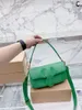 2022 Populares bolsos de hombro con almohada para mujer, bolso cruzado de diseñador, bolsos de alta calidad con cuero ultrasuave y correas desmontables de hardware de firma envuelto Nuevo