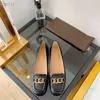 2022 cadena hebilla cabeza cuadrada pequeños zapatos individuales Retro de gama alta para mujer Doug zapatos ocio mocasines tamaño 35-39