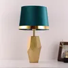 Tischlampen Moderne einfache personalisierte Lampe Licht Luxus Wind Golden Schlafzimmer Nachttisch kreative postmoderne amerikanische BeleuchtungTisch