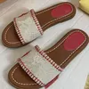 Diseñador Diapositivas Hombre Mujer Zapatillas Sandalias de verano Tobogán de playa Plataforma plana Damas Sandali Baño Zapatos para el hogar Chanclas Zapatilla causal a rayas