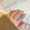 Bling Oval Diamond Designer Pierścień dla kobiety 925 srebrny biały biały 5a cyrkonia panna młoda Eternity Love Women Wedding zaręczyn