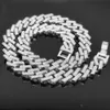 Ожерелье с кубинским ожерельем в ширину 13 мм.