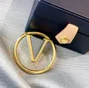 Paris Tasarımcı Takı Kadın Broşlar Lüks 18K Altın Diy Scarf Pin Marka Broş Zarif Moda Erkek Kadınlar Takım Broşlar Düğün Mücevher Aksesuarları W/Kutu