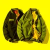 Giacca da uomo giacca reversibile con lettere e stampa di cartoni animati per l'abbigliamento di tendenze della moda maschile oversize bombardiere zip coreano jacke