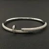 Nail Bangle Femmes hommes Full Diamond 18K Bracelet de luxe plaqué or Bijoux pour le cadeau d'amant Taille 17 et 19