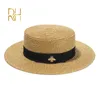 Ladies Sun Fedora Hats Small Bee Straw Hat European och American Retro Gold Flätad hatt Kvinnlig solskydd Flat Cap Visirs Hats RH 215806922