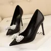 scarpe eleganti da donna European American fashion party tacchi alti sexy perline a punta fiore Bow Asakuchi Scarpe singole 6cm 9.5cm