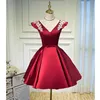 Party Dresses HT32022 Sexy V Neck Satin Red A Line Graduation Short Sleeve Lace Up Back 2022 Appliqued Vestido De Graduacion CortoParty