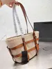 Omuz Alışveriş Çantaları Çizgiler Çıkış Yaz Seyahat El Çantaları Totes Lüks Tasarımcı Saman Plaj Çantaları Kadın Sebze Sepet Tote El Yapımı Omuz Çantaları