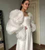 Puffhylsor fyrkantig krage bohemisk a-line bröllopsklänning backless organza pärlor svep tåg satin brudklänning skräddarsydd