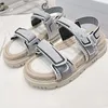 Sandalet Yaz Düşük Dolgulu Düz Platform Espadrille Sandalet Topuk Burnu Açık Kalın Alt Lüks Tasarımcı AyakkabıSandalet