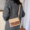 Vrouwen kruisen body schoudertassen mode casual dames tas kleine handtas bakken van hoge capaciteit hoogwaardige leer groot volume groothandel meisje mobiele telefoon tas 6687