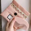 NEU NETTE Little Pink Comb Crafts Praktische Holzkamm Dame Haar verwenden Kamm Haar Geschenk Set302v2009016