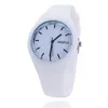 Trendy horloges ultradunne polshorloges heren met crèmekleurige siliconen armband Watchl1