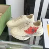 デザイナー Rhyton カジュアルシューズマルチカラー男性女性スニーカーお父さんトレーナーヴィンテージ本革 Chaussures 靴増加プラットフォームレジャースニーカーサイズ 35-46