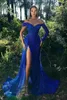 Sparkly Royal Blue Pequined Prom Dresses Mermaid Style Side High Split Off Shoulder One Long Sleeve Sexig Formal Evening Gowns Women Special Occase Wear