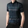 Casual shirts voor heren zomer naadloze heren luxe luxe korte mouw slimme plaid mannelijke jurk eenvoudige slanke fit zwarte man 4xlmen's