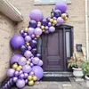 Kit de arco de guirnalda de globos morados, cadena de arco de globos de confeti de oro blanco morado claro para niñas, decoración del banquete de boda de cumpleaños 220527