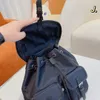 Grande Capacité Sac À Dos En Gros Rétro Parachute Tissu Étanche En Nylon Sac À Dos Unisexe Cartable Poches Triangle Signe Étudiants Sac