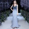 2022 Elegant av axelkvällsklänningar En linje Backless Crystal Sequined Blue Sexy Evening Prom-kappor Mermaid Joven Dress