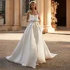 Simples cetim frente fenda vestidos de casamento pescoço quadrado vestido de noiva botão coberto saia plissada castelo vestidos de mariee 326 326