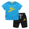 Nuovo 2 pezzi Novità Estate Baby Boy Sport Abiti Set di vestiti Abbigliamento per ragazze Solid Top T-Shirt Pantaloncini Bambini Tuta per bambini Alta qualità