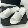 10A Hochwertige Luxus-Designer-Hausschuhe aus Schaffell, Damen-Sandalen, Leder-Designer-Schuhe, Mode-Sommerschuhe, mit Box. 01 Weitere Schuhberatung