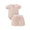 Kledingsets kleuren geboren baby zomer gebreide trui pakken peuter meisje jongen massieve korte mouw knop bodysuits shorts casual tracksuitsclo