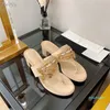 2022-Nya smycken Pendant Pearl Chain Herringbone tofflor Womens Fashion Soft Sheepskin Low Heel Sandaler Storlek 35-39