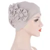 Gorros Beanie / Skull Caps Mujeres Color sólido Beanie Wrap Cap Dos lados Aplique Musulmán India Sombrero Ruffle Cancer Chemo Stretch Turban Sombreros