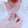 Cadenas Collar de plata esterlina Cadena de clavícula de diamante amarillo cuadrado de alta calidad Señoras Fiesta festiva Joyería de lujo Cadenas de regalo
