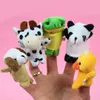 10pcsset marionette da dito animale cartone animato per bambini giocattoli di peluche per bambini bambola morbida burattino baby tell panno mano dito bambole 220531