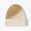 Chapeau tricoté à teinture par nouage pour femmes, chapeaux amples en hiver, couleur unie, bord torsadé et bouclé, casquettes de Protection des oreilles chaudes, chapeau de Couple quotidien