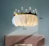 Moderne weiße Feder Kronleuchter Lampe Gold Crown Kristall Kronleuchter Nordic Mode Mädchen Zimmer Lichter LED dekorative Licht