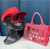 مصممة حقائب تحمل صيف الشفافة مع قبعة ونظارات شمسية PVC Color Large-Capacity Handbags 2022